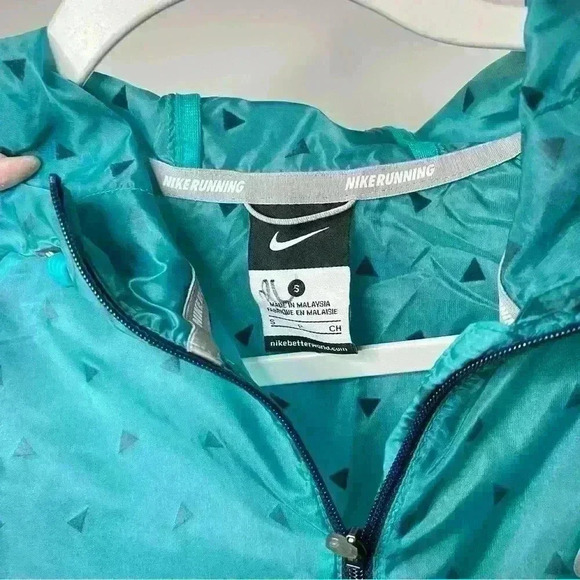 Nike Small Packable Rain Jacket Windbreaker Blue - Picture 3 of 3